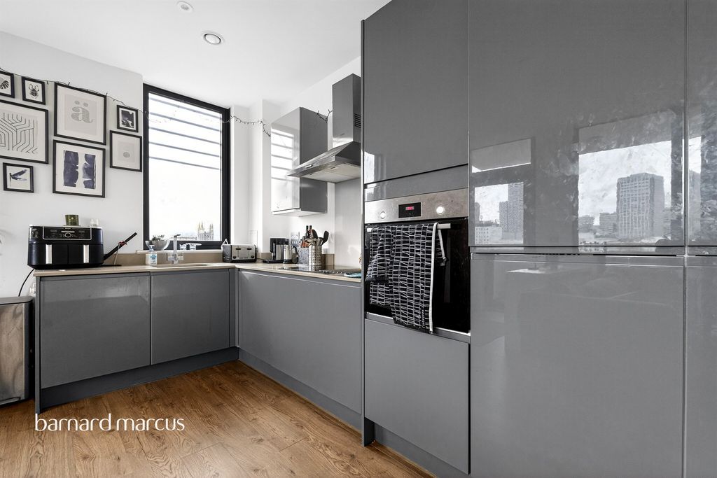 Property photo 3 of 22