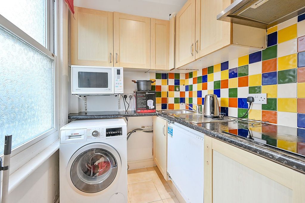 Property photo 3 of 6