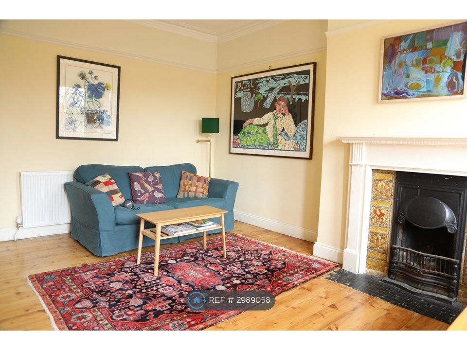 Property photo 3 of 8 Sitting Room/Dinging Room