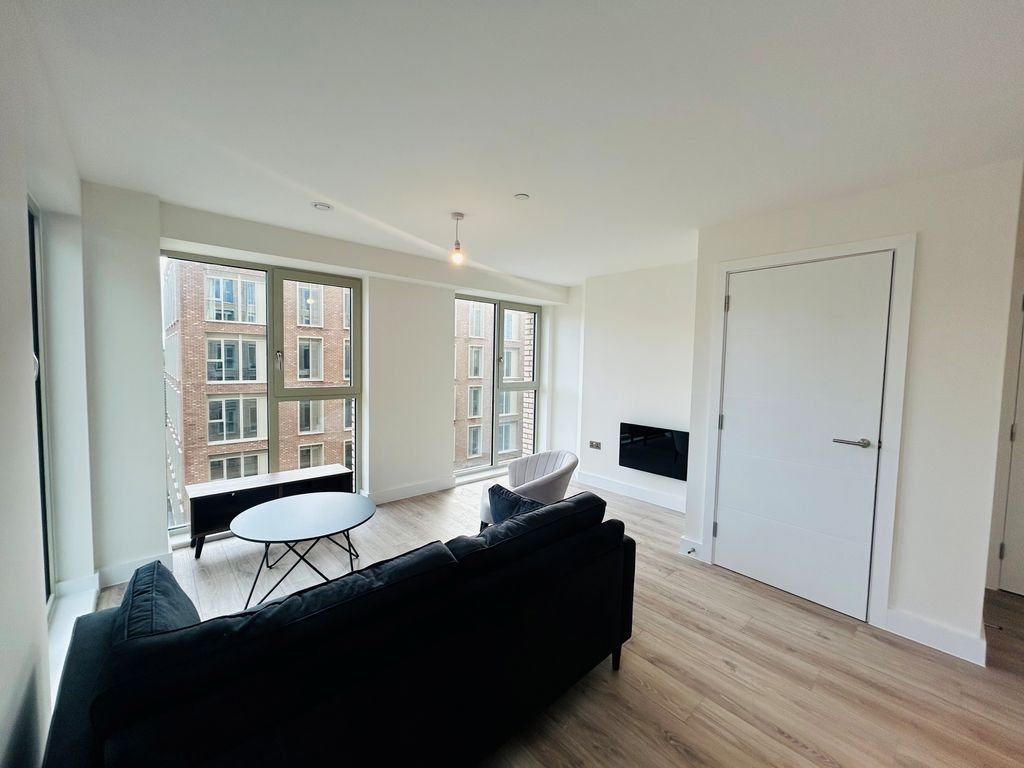 Property photo 2 of 12