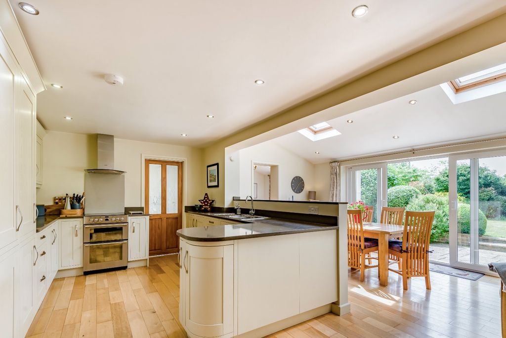 Property photo 3 of 18 Picture No. 14