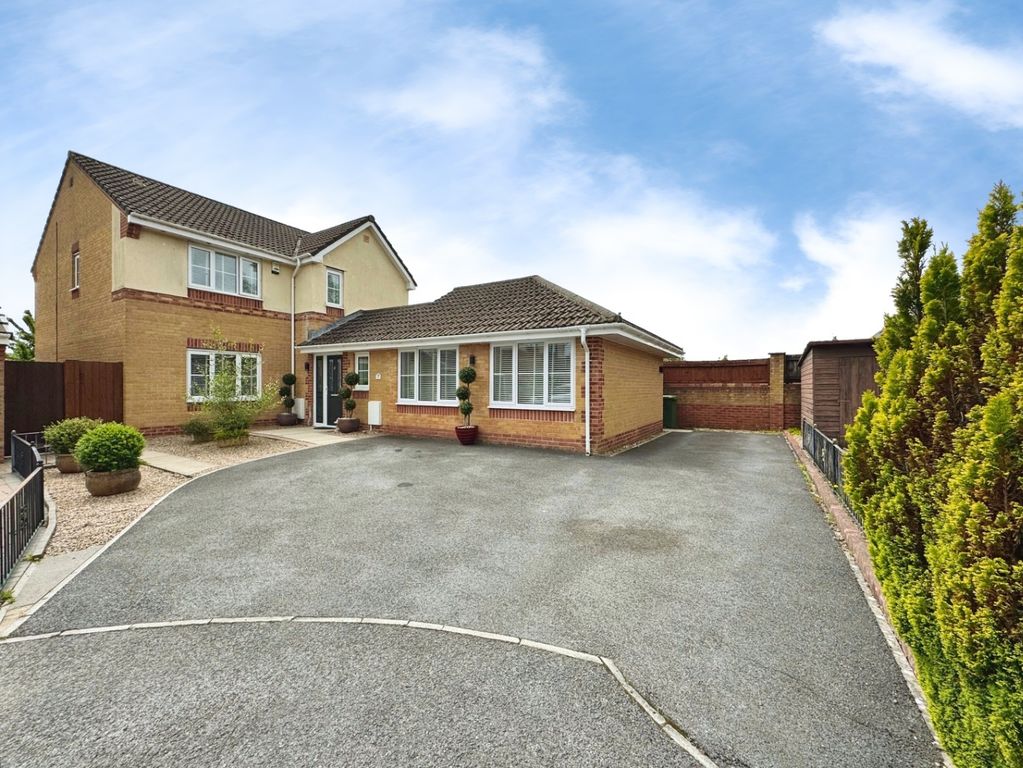 Property photo 2 of 51 5205822