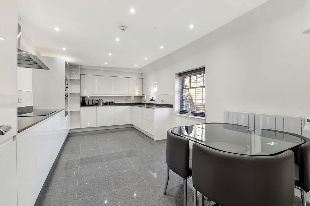 Property photo 2 of 13 Kitchen/Diner