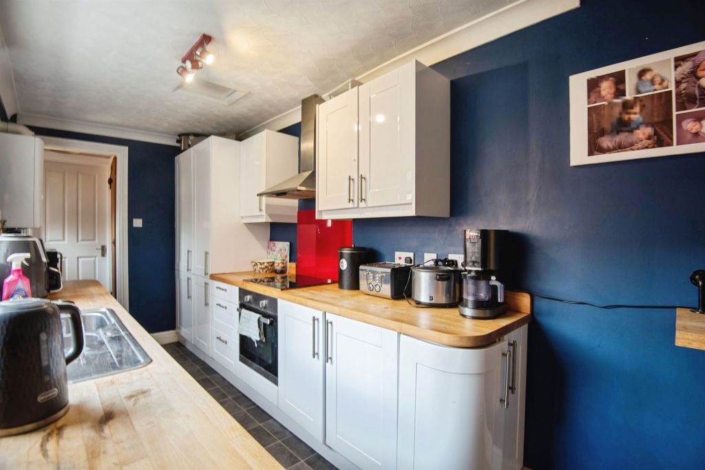Property photo 3 of 17