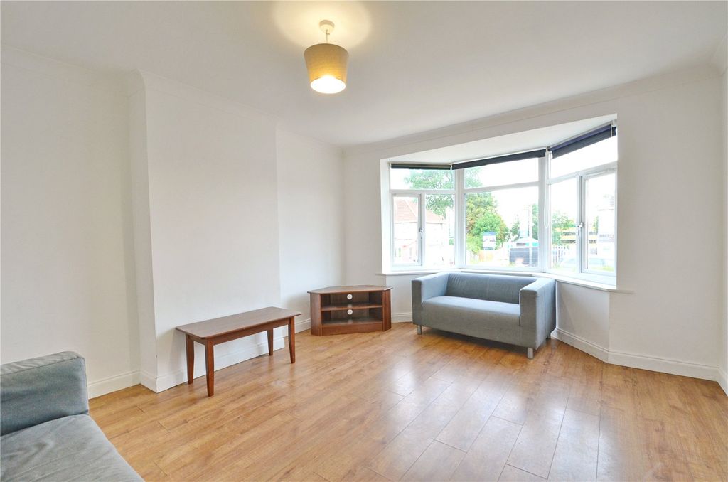 Property photo 2 of 17 Picture No. 02