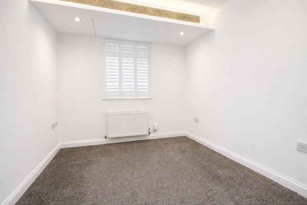 Property photo 3 of 5 893d2017-2322-4F91-9533-Deb0A4Fb6A6B.Png