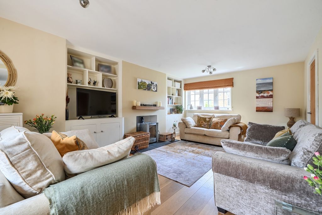 Property photo 3 of 26 1469082-15-6A217Faf56760