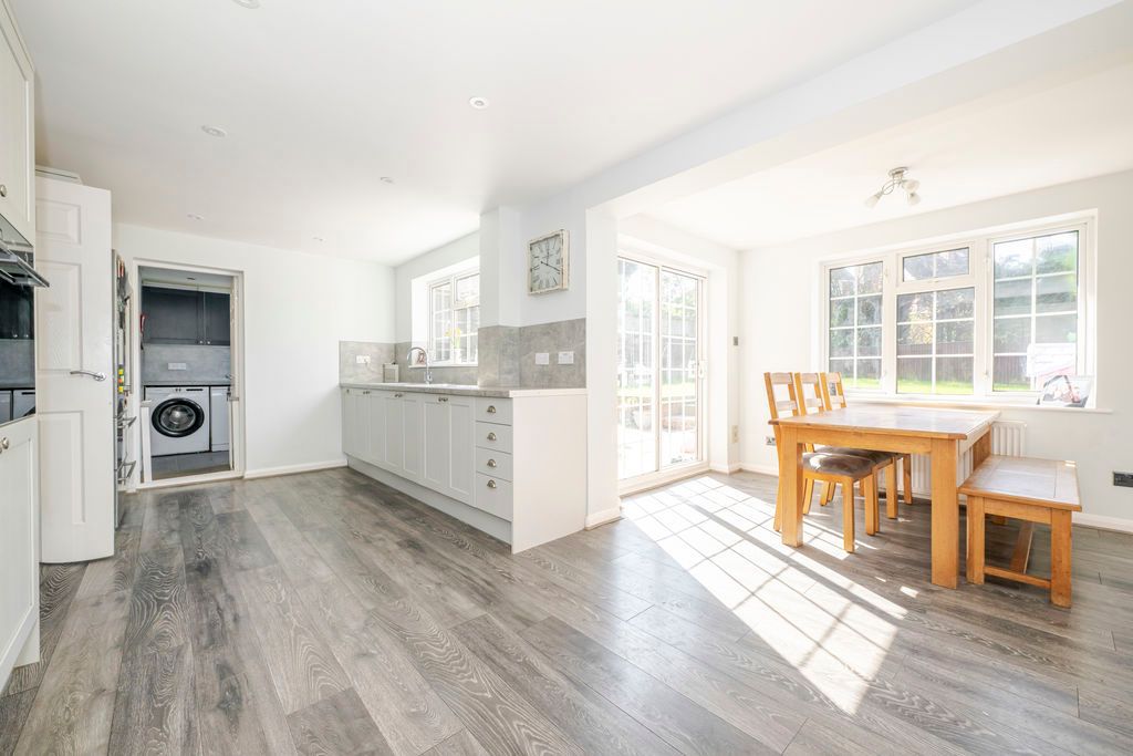 Property photo 3 of 18 Photo 13