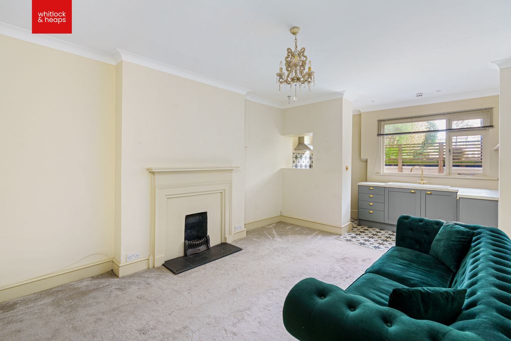 Property photo 3 of 10 liv