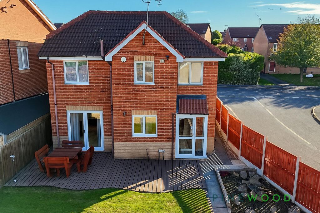 Property photo 3 of 37 Rear Garden