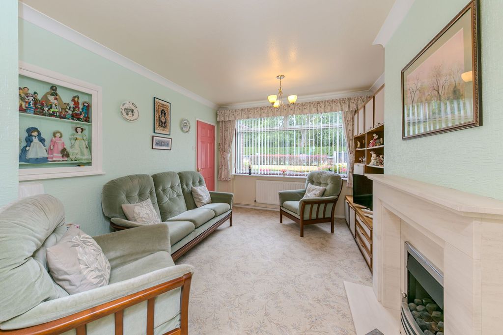 Property photo 3 of 27