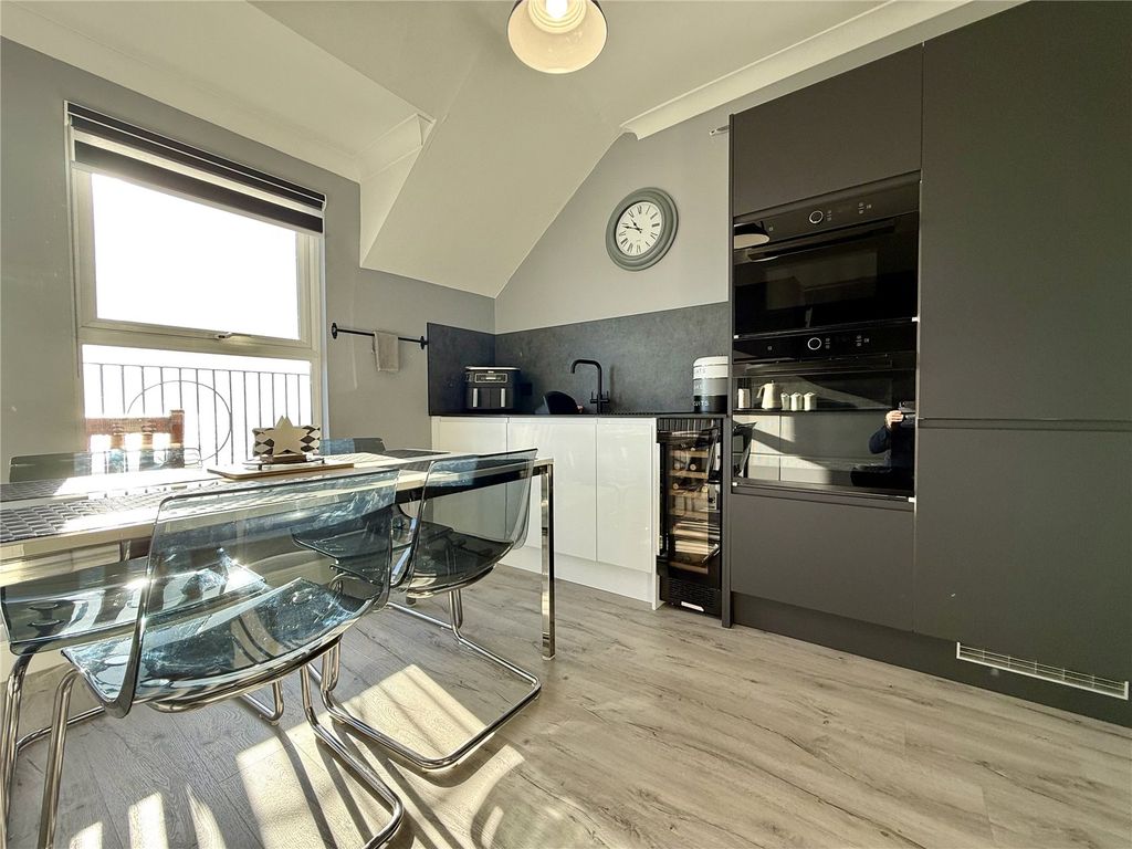 Additional image 5 of 3 bed flat for saleSouth Marine Drive, Bridlington, East Yorkshire YO15