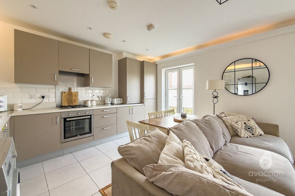 Property photo 2 of 9 6112403