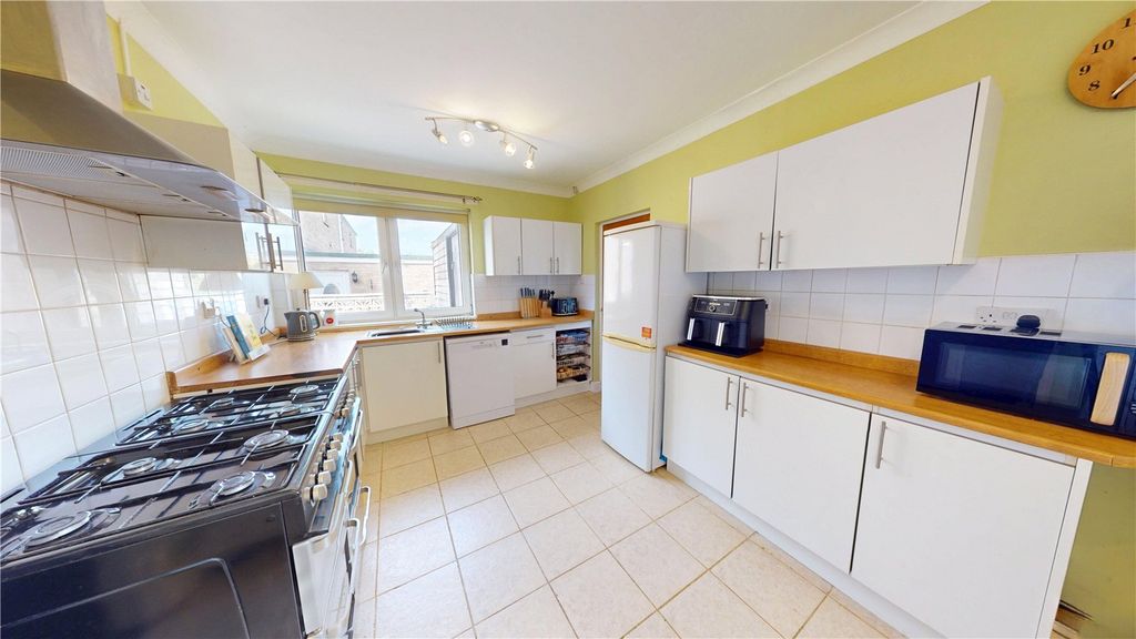 Property photo 3 of 22 Picture No. 09