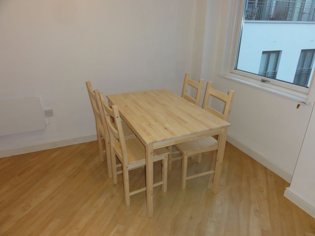 Property photo 2 of 6 Photo 02