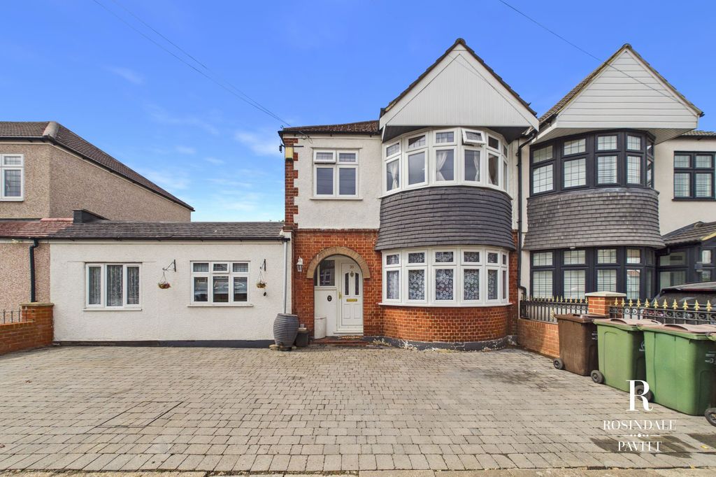 Property photo 1 of 23