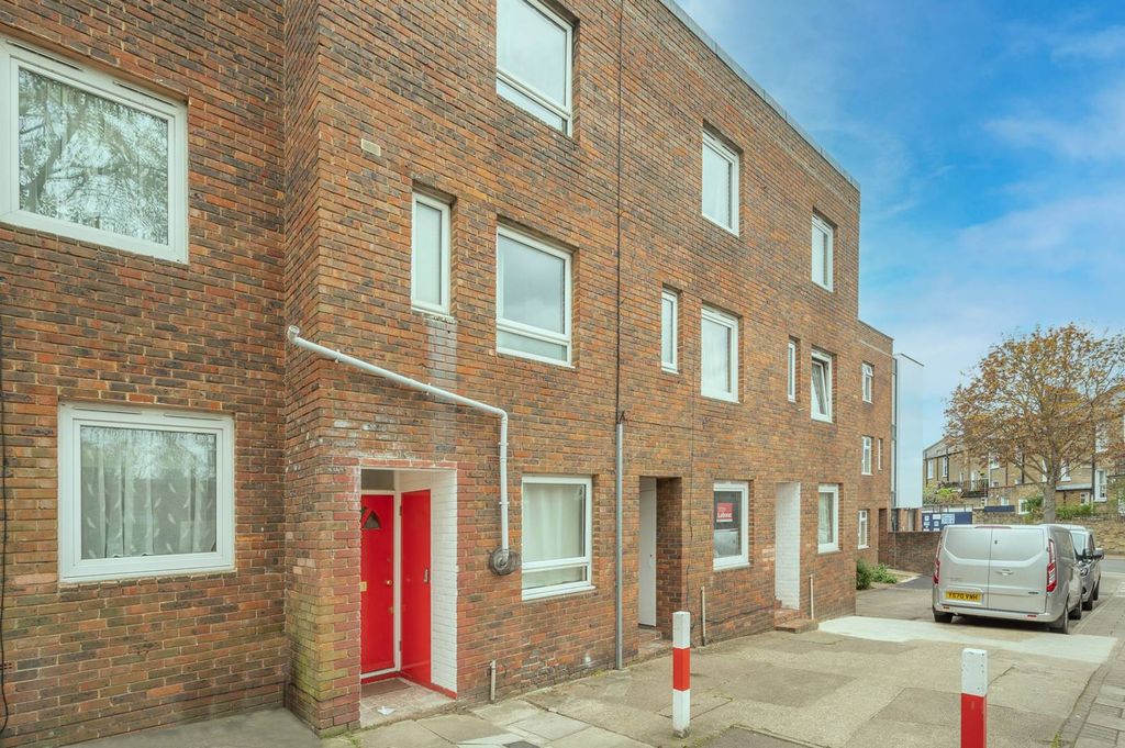 Property photo 2 of 4