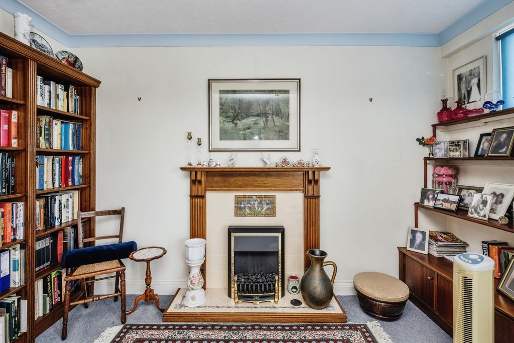 Property photo 3 of 15 Photo