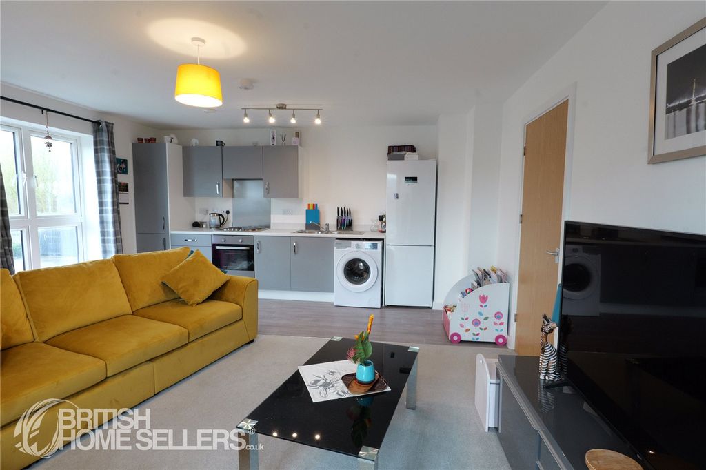 Property photo 3 of 18 Picture No. 25