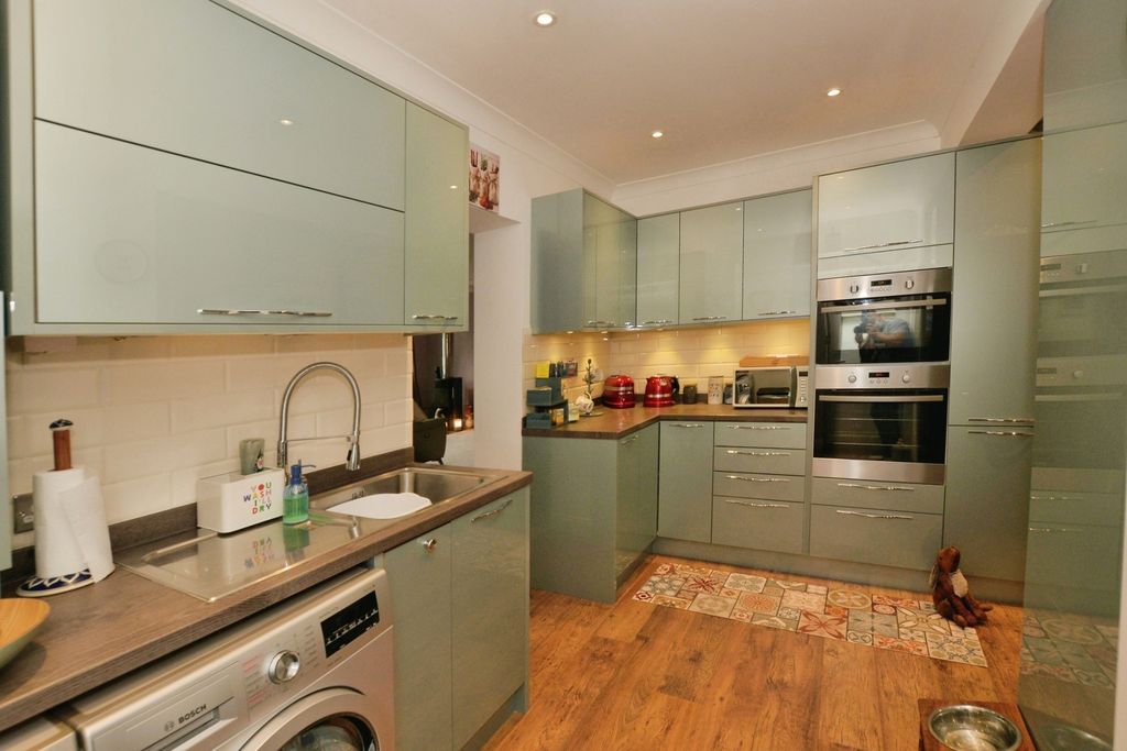 Property photo 3 of 18 Pbox-Img.Jpg