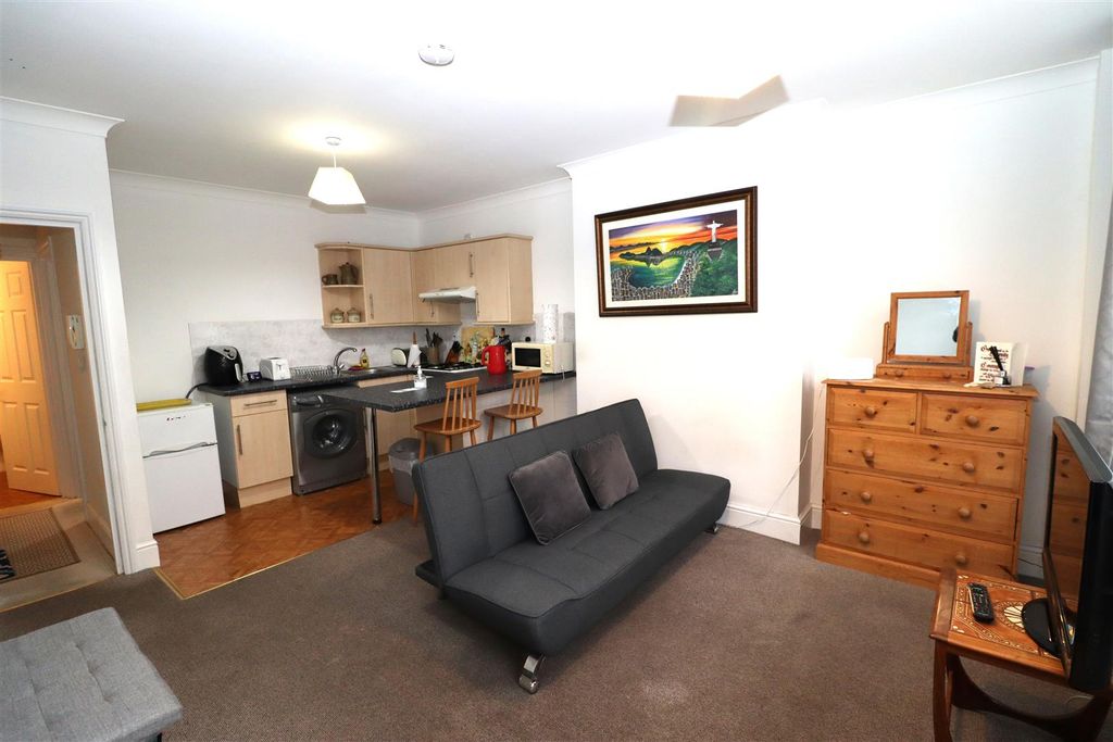 Property photo 3 of 6 Img_7074.Jpg