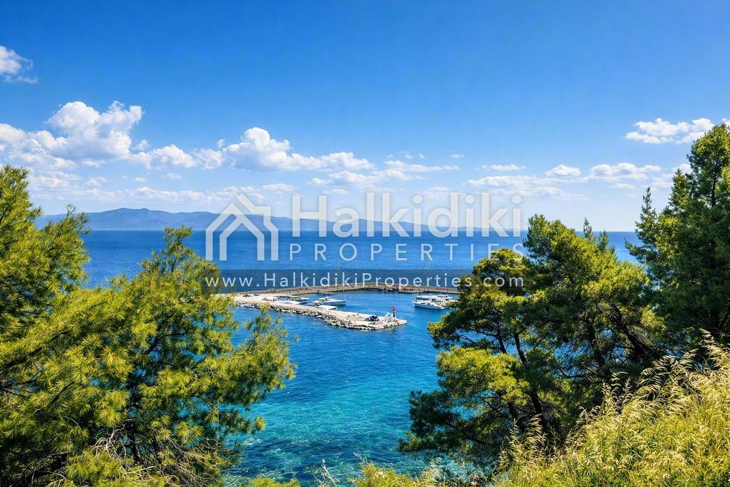 Property photo 1 of 10 Land Halkidiki Paliouri