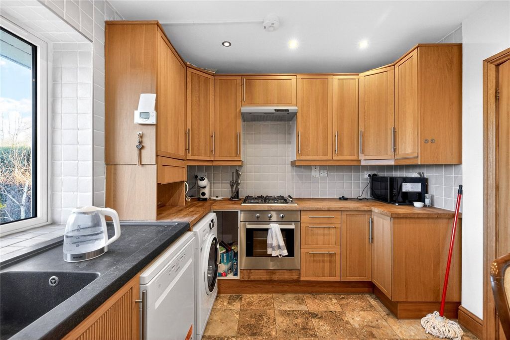 Property photo 2 of 19 Picture No. 68