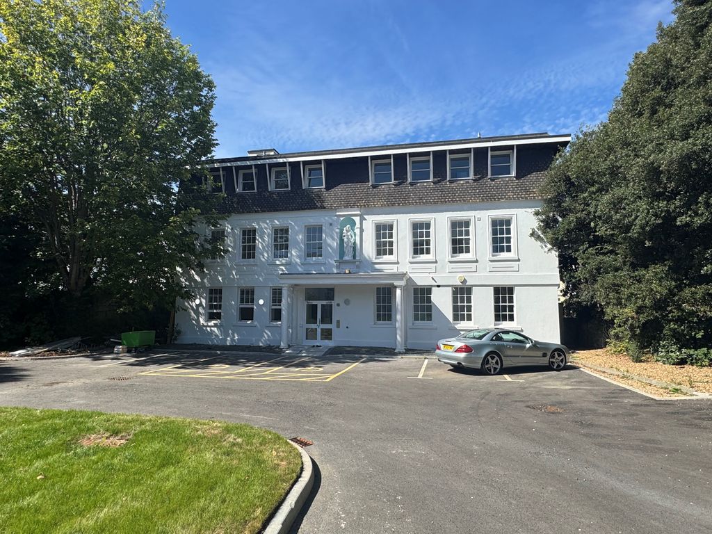 Property photo 1 of 6 Exterior