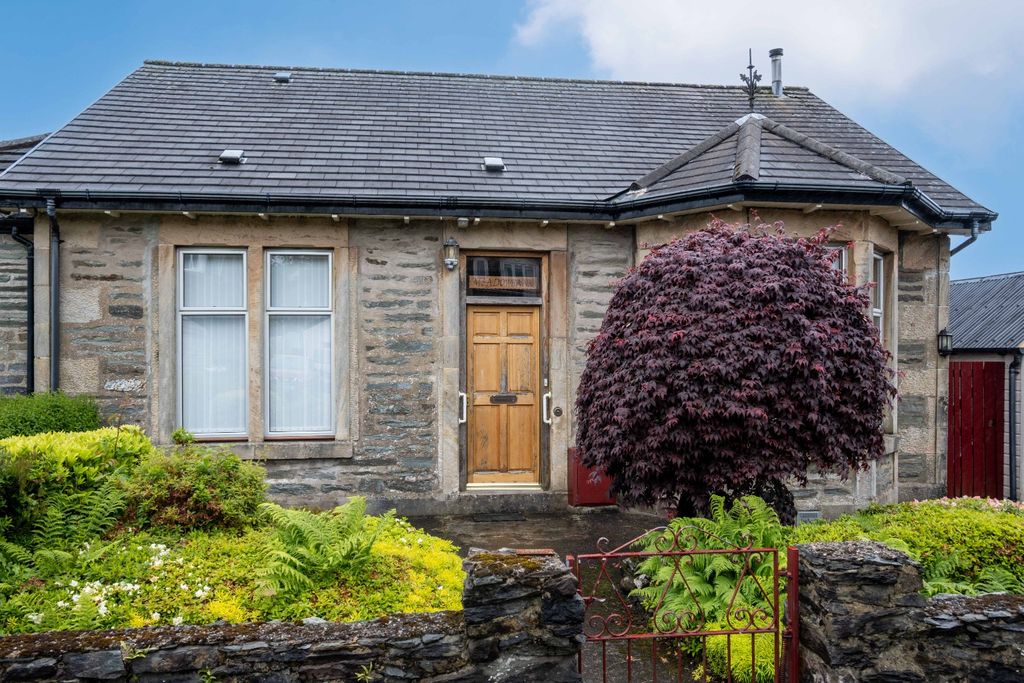 Property photo 2 of 28 4892712