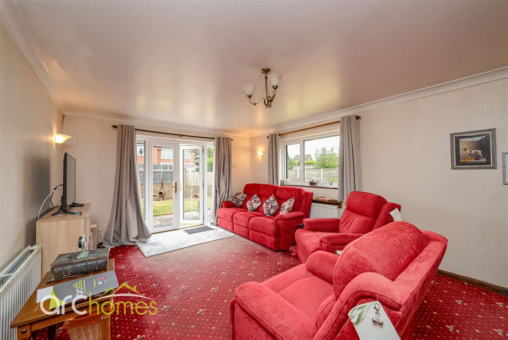 Property photo 2 of 24 Stjames-9.Jpg