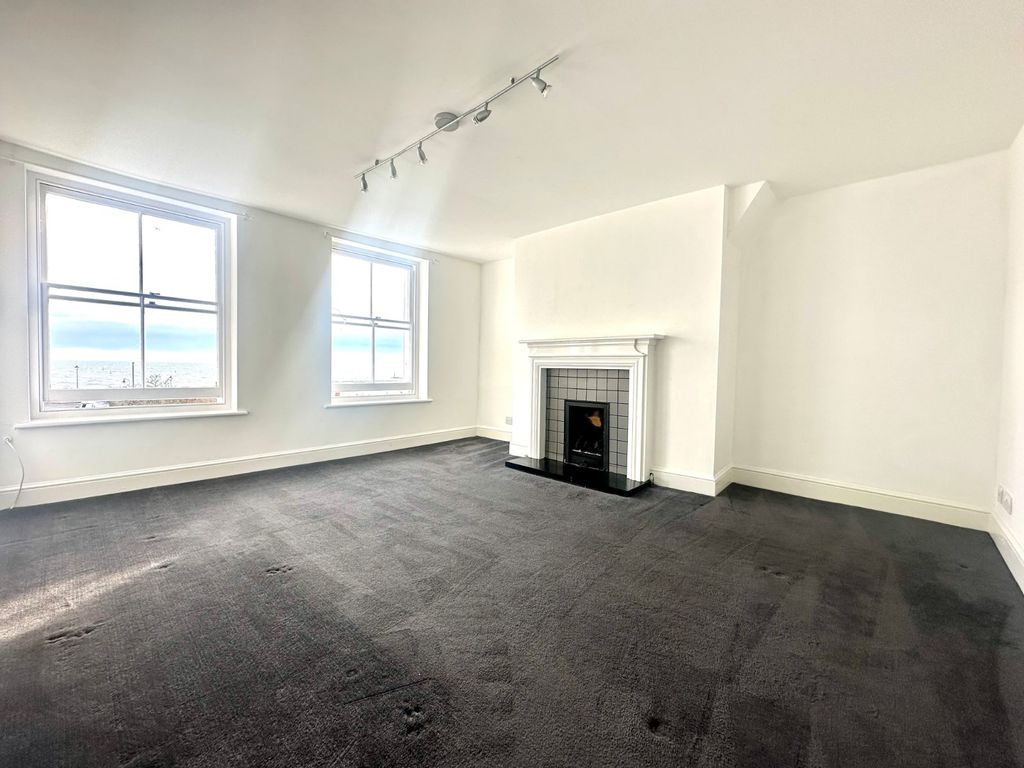 Property photo 2 of 8 Picture 2