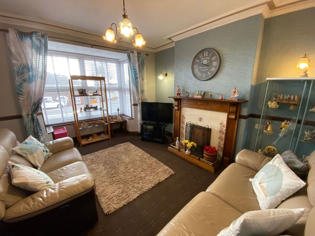 Property photo 2 of 22