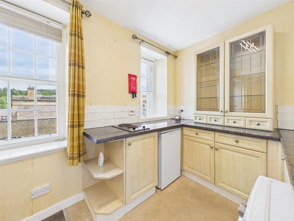 Property photo 3 of 14 Cam03924G0-Pr0067-Still006.Jpg