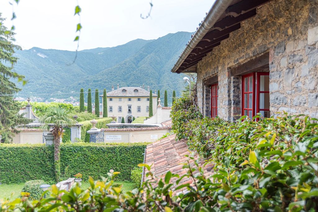 Property photo 2 of 68 The Lake Como Villa -Villa Colle-Ossuccio The Lake Como Villa-Villa Stphan- Via Cesare Poggi