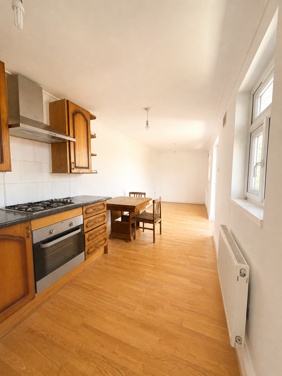 Property photo 1 of 4 Studio
