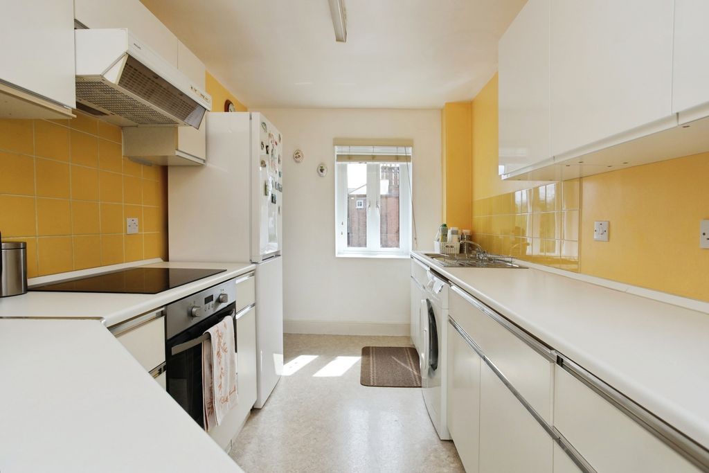 Property photo 3 of 17 Photo
