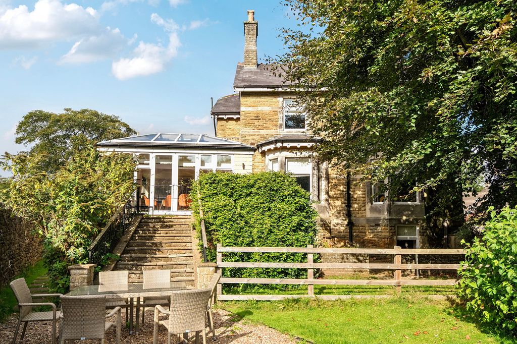 Property photo 3 of 25