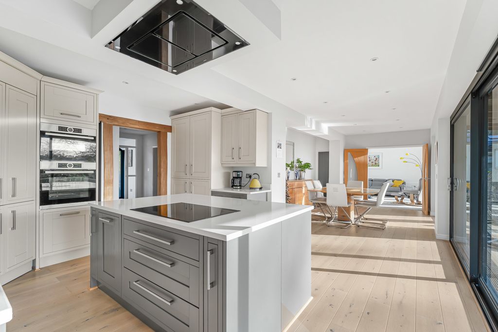 Property photo 2 of 25 36_73365.Jpg