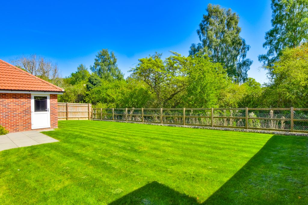 Property photo 2 of 35 Dsc_0181-Dsc_0183