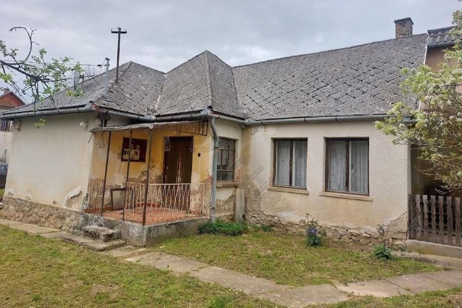 Property photo 1 of 6