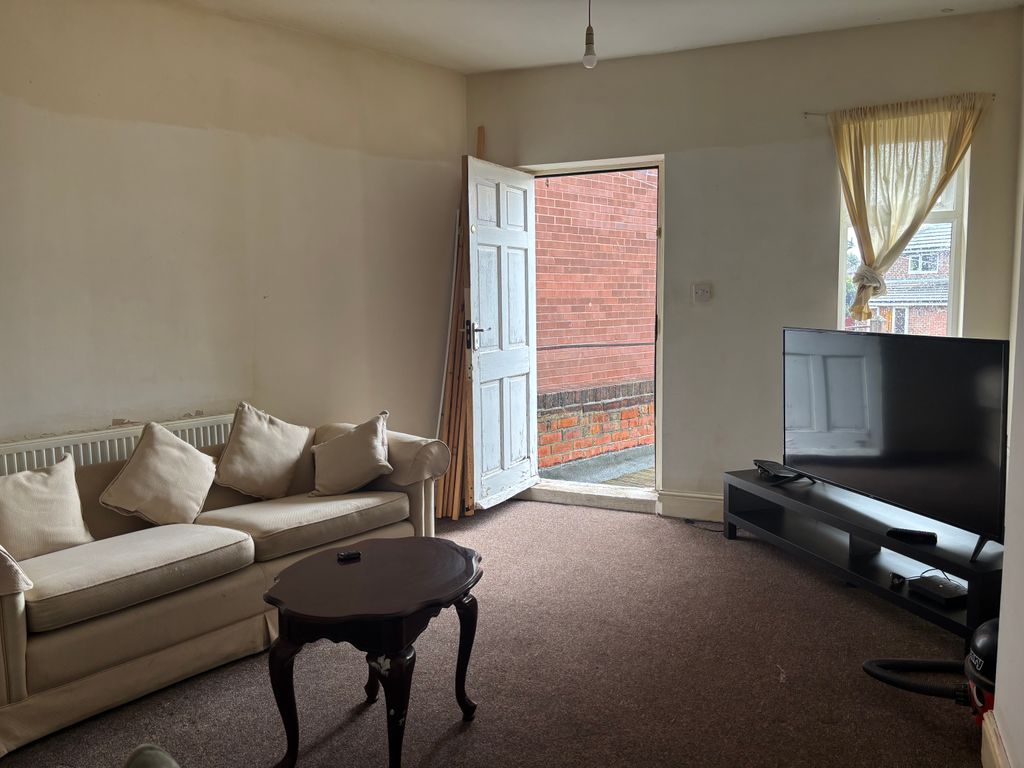 Property photo 3 of 7 Furnished