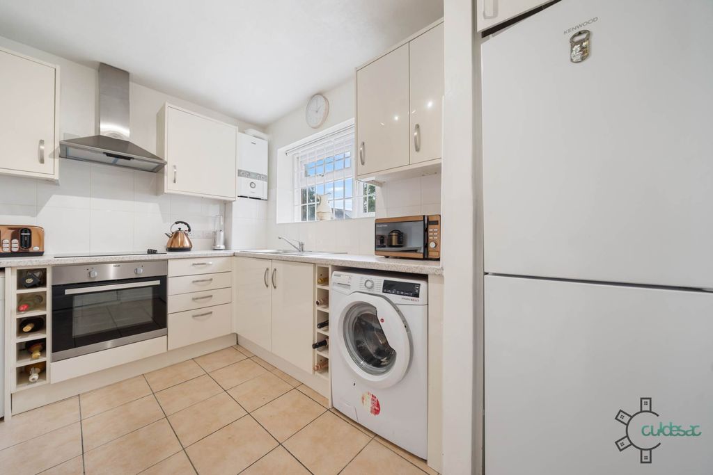 Property photo 3 of 12