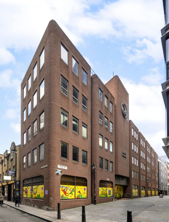 Property photo 1 of 6 1 Frying Pan Alley