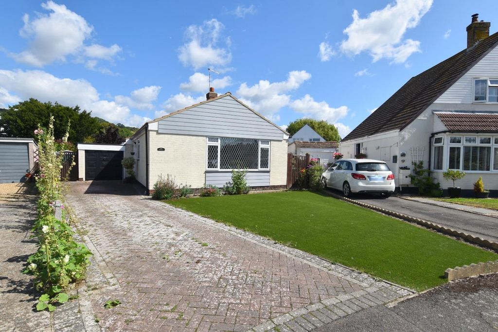 Property photo 1 of 25 3 Chestnut Blue Sky (1).Jpg