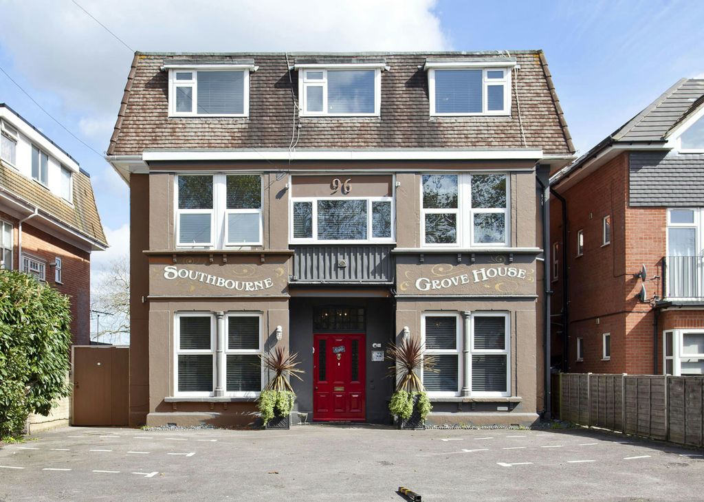 Property photo 1 of 11 Front.Jpg