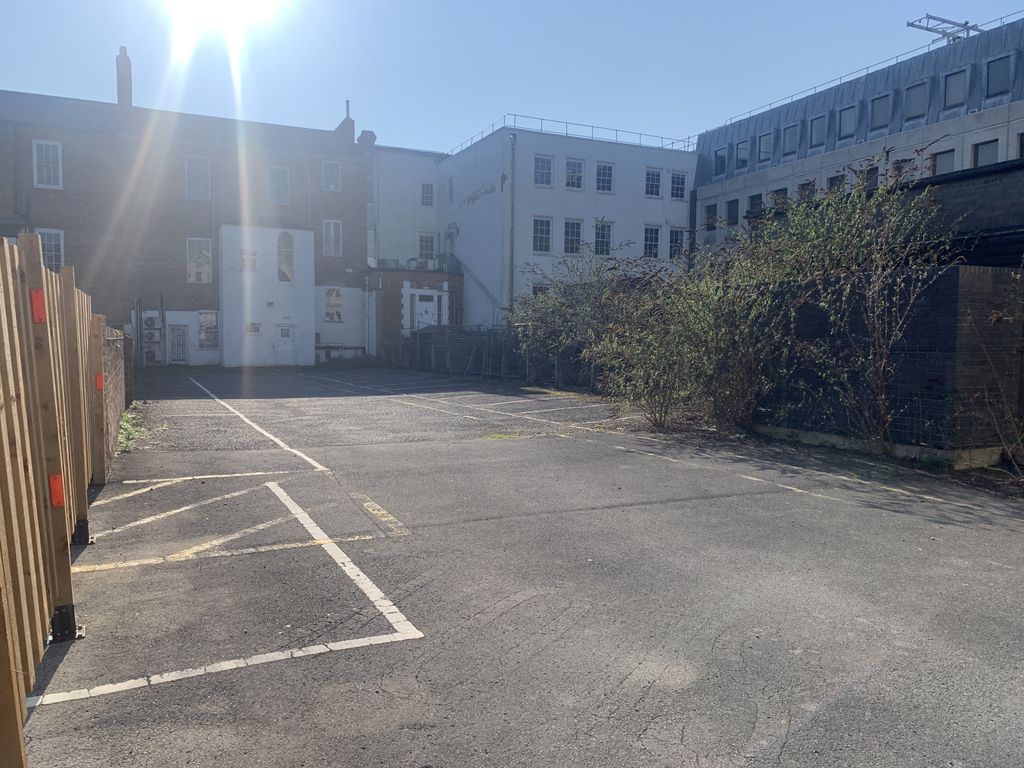 Property photo 3 of 11 Gallery