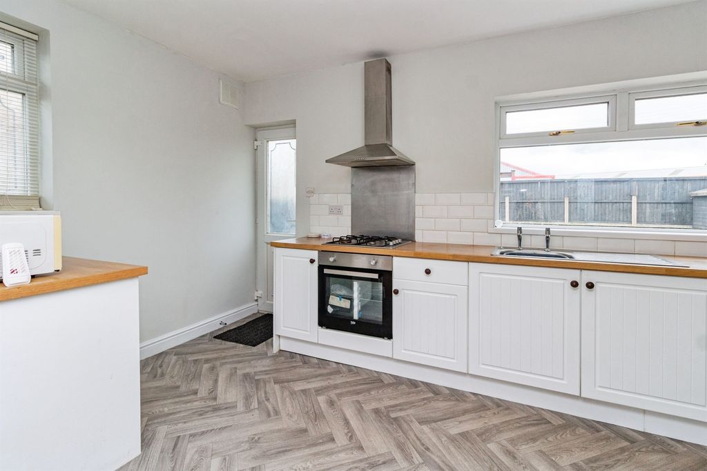 Property photo 2 of 15