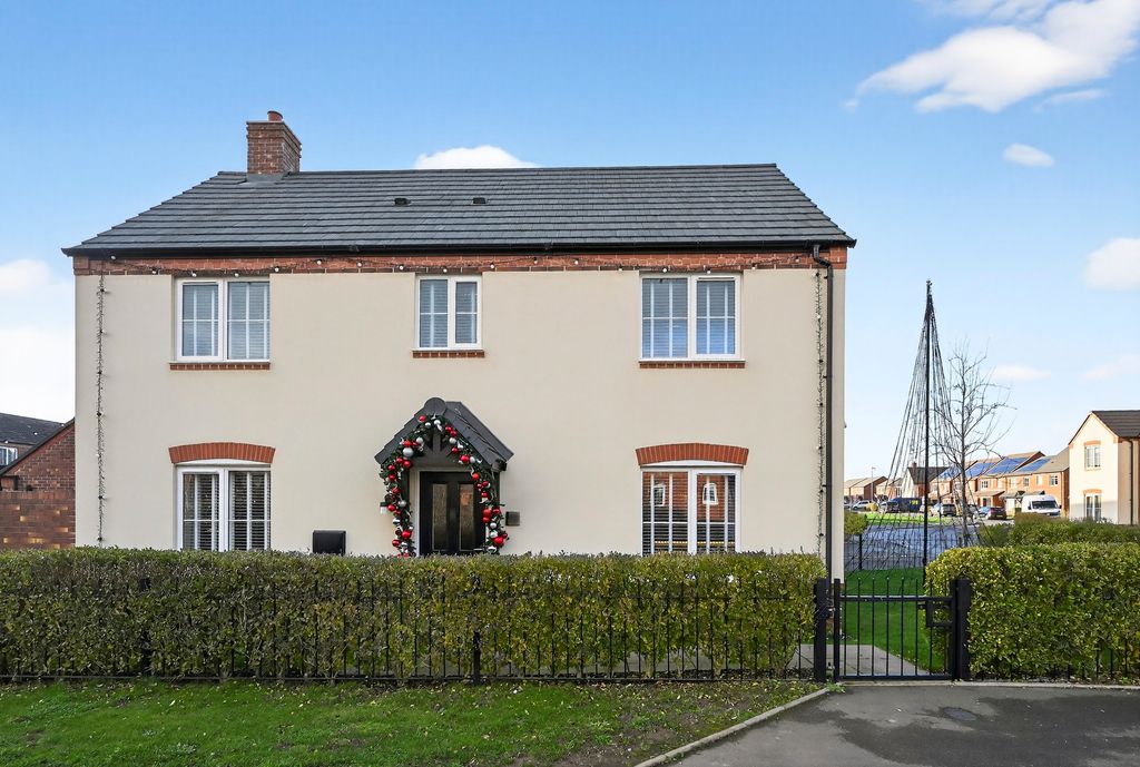 Property photo 2 of 21