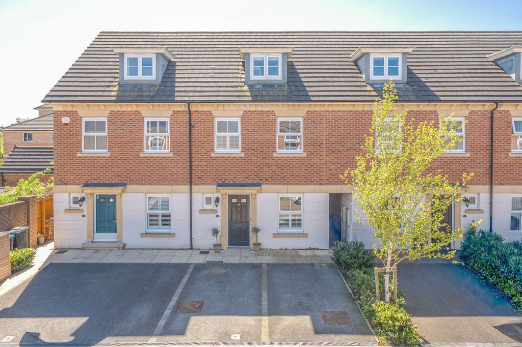 Property photo 1 of 24