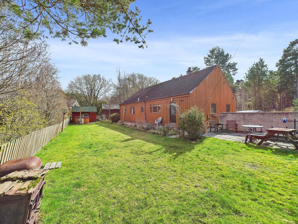 Property photo 2 of 25